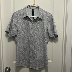 Men's Lululemon shirt medium